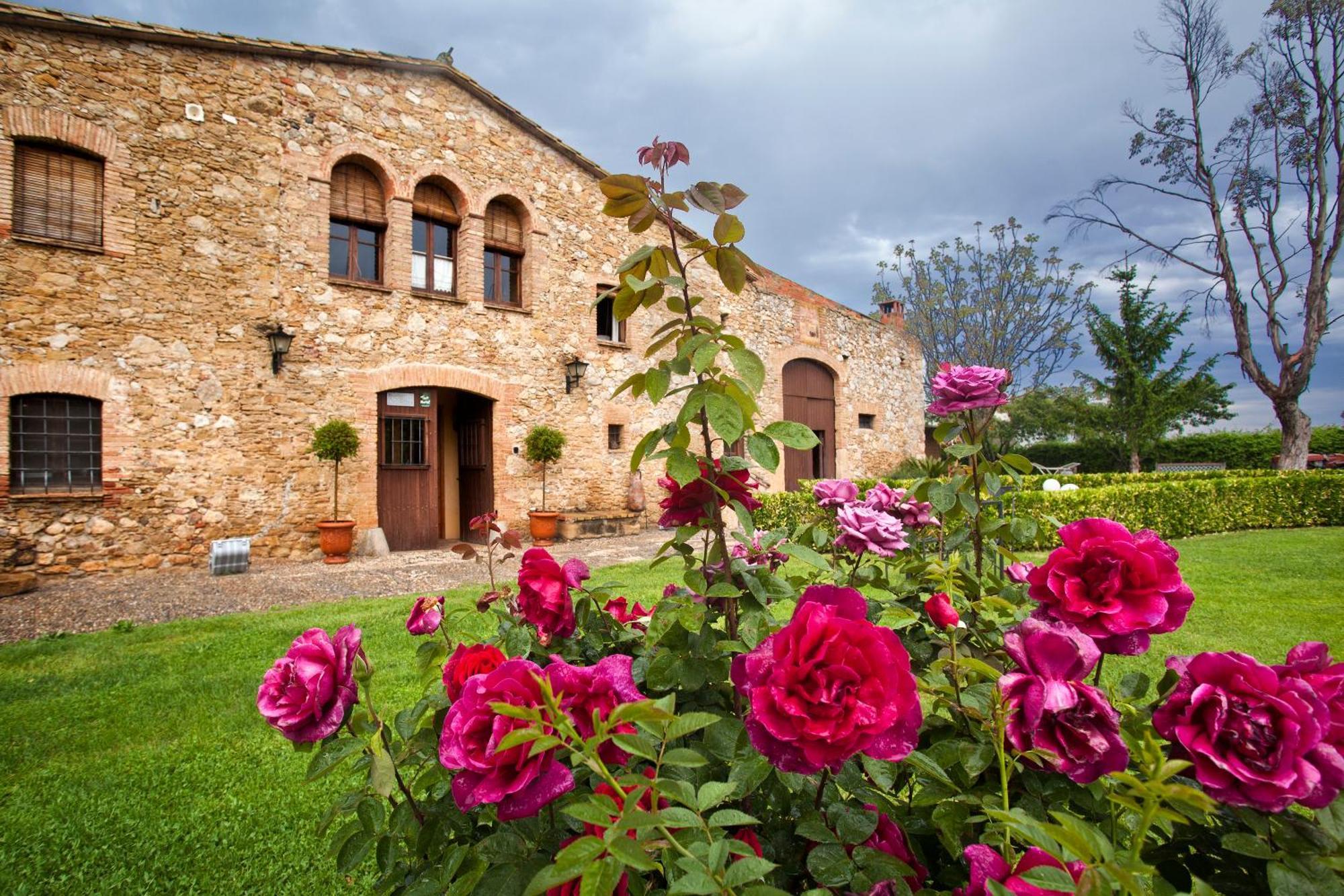 Hotel Mas Rabiol Peratallada Exterior foto